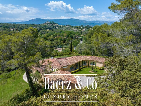 photo 4 Villa with view on Castelleras Castle