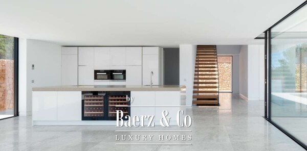 photo 13 Beautiful luxury home in Cap Martinet, Cap Martinet