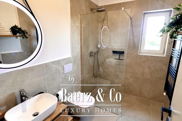 photo 41 Istria, Poreč, luxuriously renovated old school