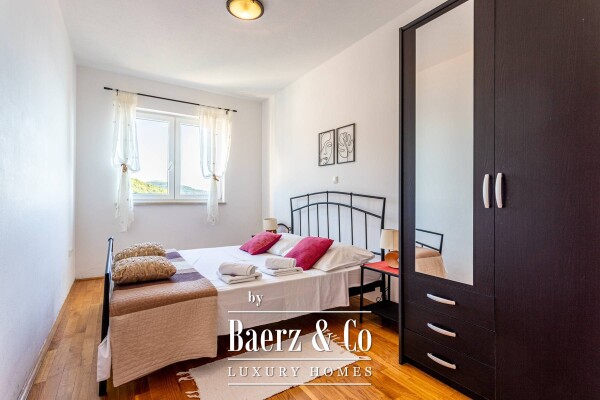 photo 24 Marina, house with 6 apartments with a beautiful view of the sea