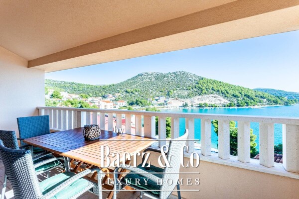 photo 47 Marina, house with 6 apartments with a beautiful view of the sea