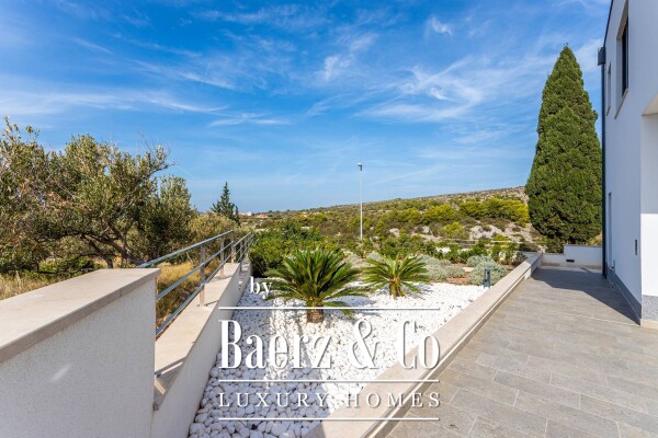 photo 6 Brač, new built luxurious villa with pool and sea view