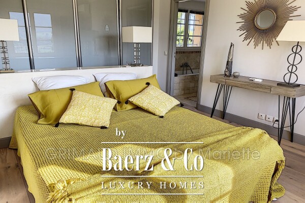 photo 13 Contemporary house with panoramic view and swimming pool