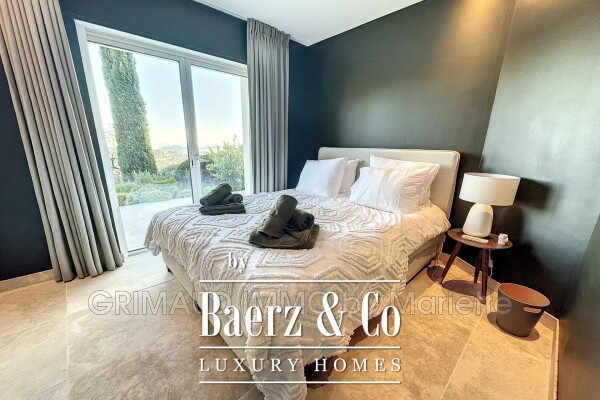 photo 16 villa on large plot with open view and sea view, completely