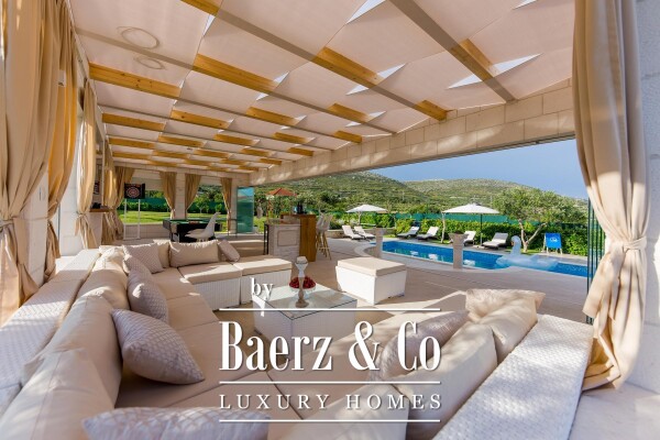 photo 21 Seget Donji, exceptional property with two buildings, swimming pool, jucuzzi and garden