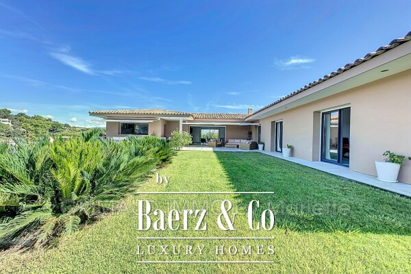 photo 4 beautiful contemporary property with open views