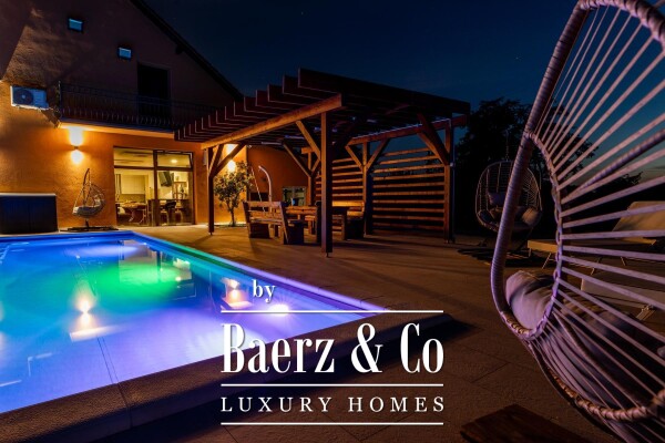 photo 29 Aljmaš, villa with three swimming pools and a view of the Danube, 25104 m2 garden