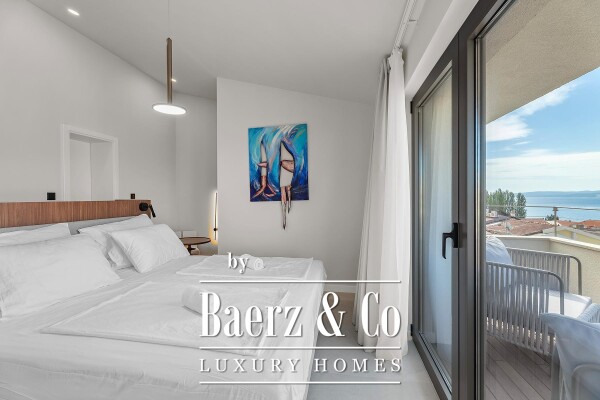 photo 16 Omiš, luxurious residential building with a swimming pool and a beautiful view of the sea