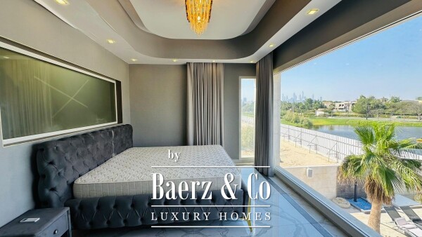 photo 3 Luxury Villa in Jumeirah Park with Canal View