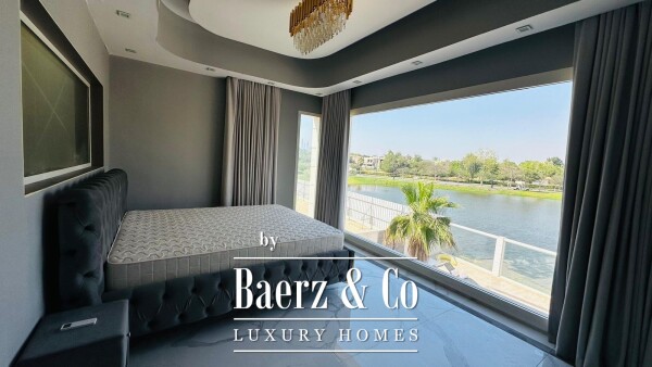 photo 4 Luxury Villa in Jumeirah Park with Canal View