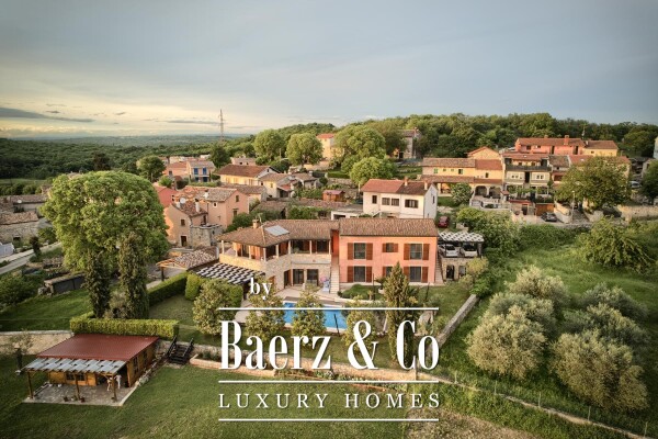 photo 1 Istra, Šorići, luxury Stone House 388 m² with Pool and construction land 4621 m²