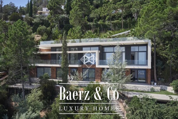 photo 1 New ultra-contemporary with exceptional panoramic sea view