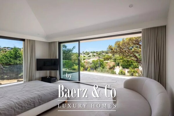 photo 9 Saint-Tropez, new property between the village and the beaches