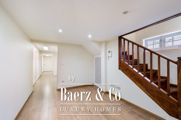 photo 23 Timeless Elegance in the Heart of Hollywood