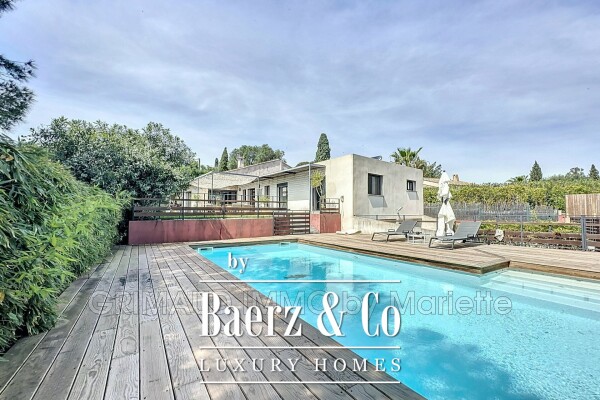 photo 2 Beautiful contemporary villa with pool and summer kitchen