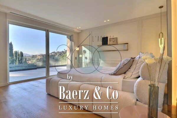 photo 16 CONTEMPORARY VILLA WITH UNOBSTRUCTED VIEW