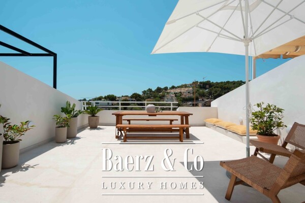 photo 18 Triplex Penthouse with sea views