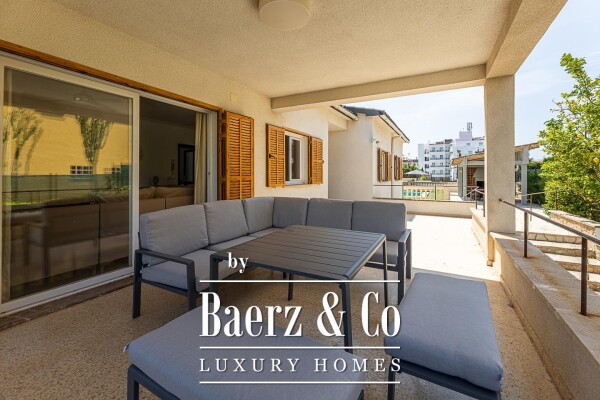 photo 11 Exclusive Villa with Vacation License in Arenal area, Palma