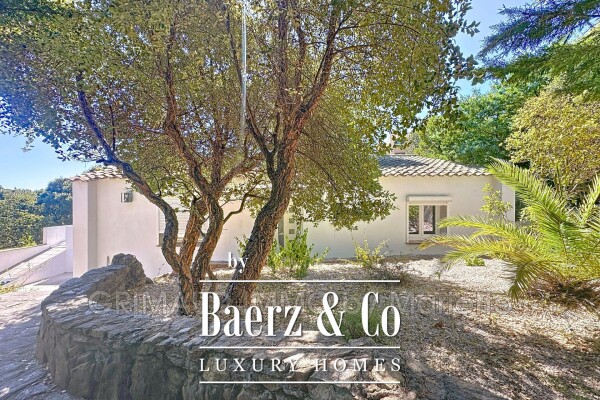 photo 6 South-facing villa with pool, close to the center of Sainte-