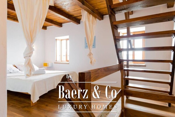 photo 6 Brač, Murvica, stone house with five residential units and sea view