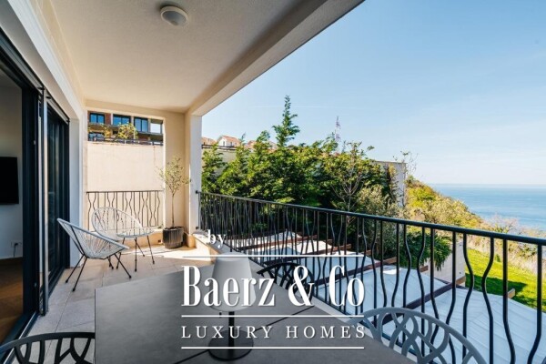 photo 7 Apartment in a Complex with a Pool in Sveti Stefan