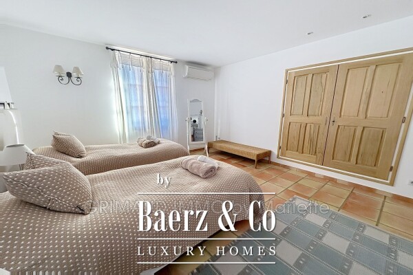 photo 9 beautiful house with breathtaking panoramic views,within wal