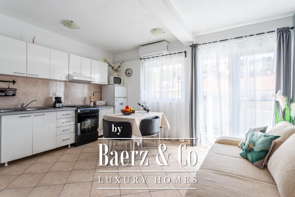 photo 12 Čiovo, Okrug Gornji,  4-apartment house with an outdoor kitchen, third row from the sea