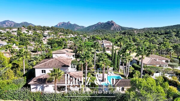 photo 5 PRESTIGIOUS VILLA IN VALESCURE