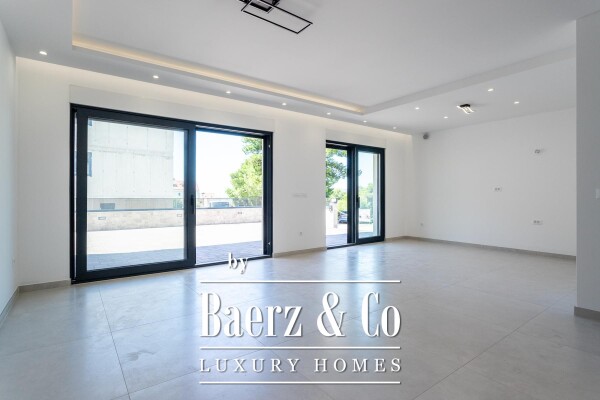 photo 9 Promajna, luxurious semi-detached house with a sea view, close to the center and the beach