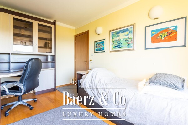 photo 10 Podstrana, luxurious apartment with panoramic sea view, first row to the see