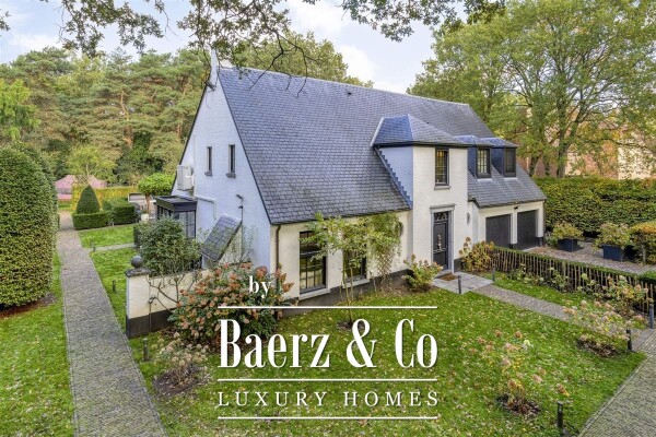 photo 2 Stijlvolle villa met binnen zwembad!