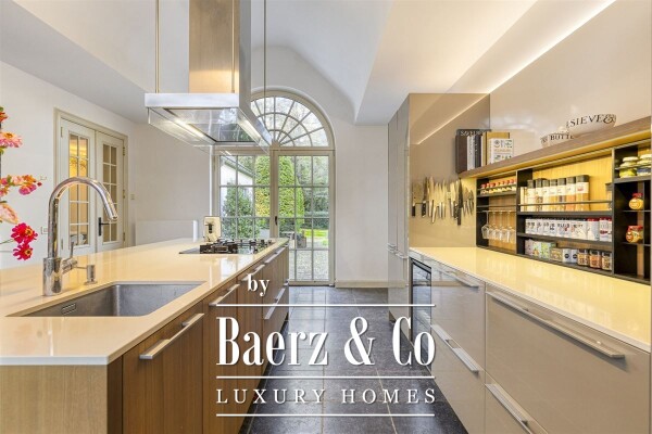 photo 14 Stijlvolle villa met binnen zwembad!