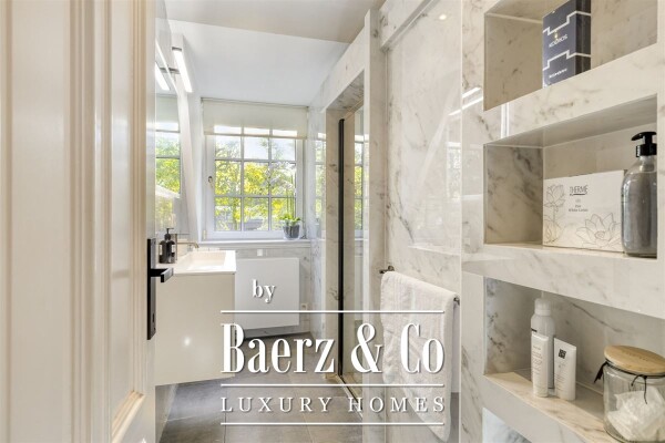 photo 23 Stijlvolle villa met binnen zwembad!