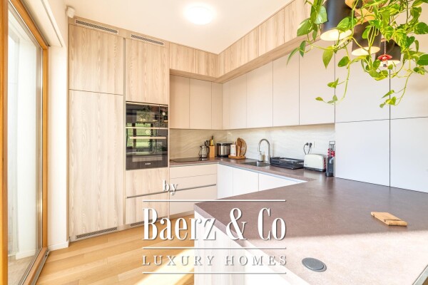 photo 6 Zagreb, Mlinovi modern three-story apartment NKP 213 m2