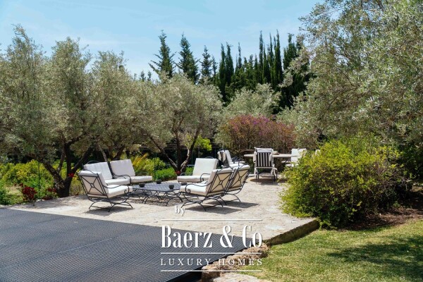 photo 32 Historic and Noble Royal Mansion with 2 Guest Villas