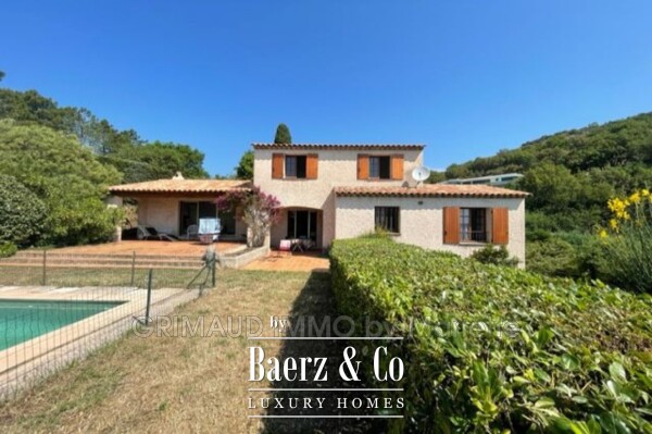 photo 1 Grimaud, France