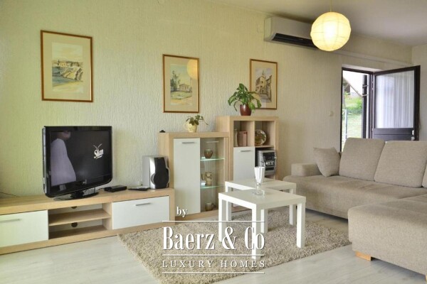 photo 5 Crikvenica, house with 8 apartments and a pool, 500 m from the sea, excellent investment