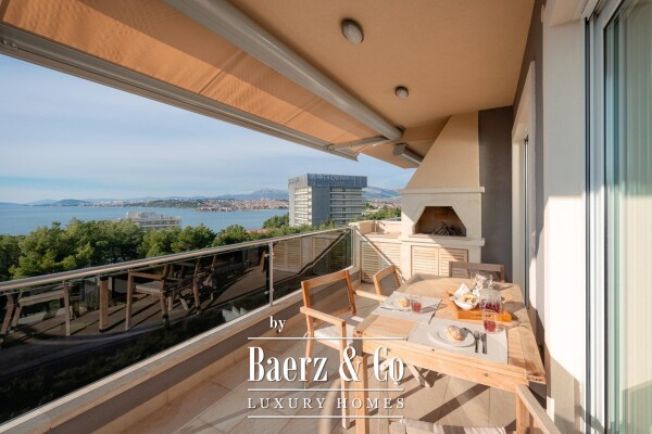 photo 23 Podstrana, luxury four bedroom apartment with a beautiful sea view and 2 garages